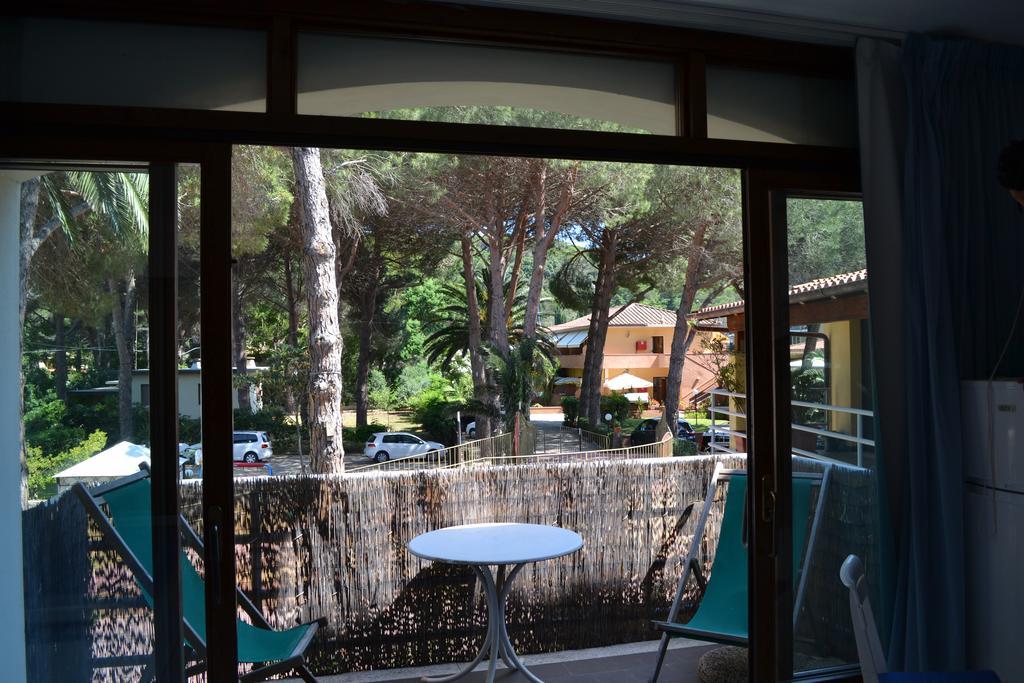 Terrazza Su Naregno Appartement Capoliveri  Buitenkant foto